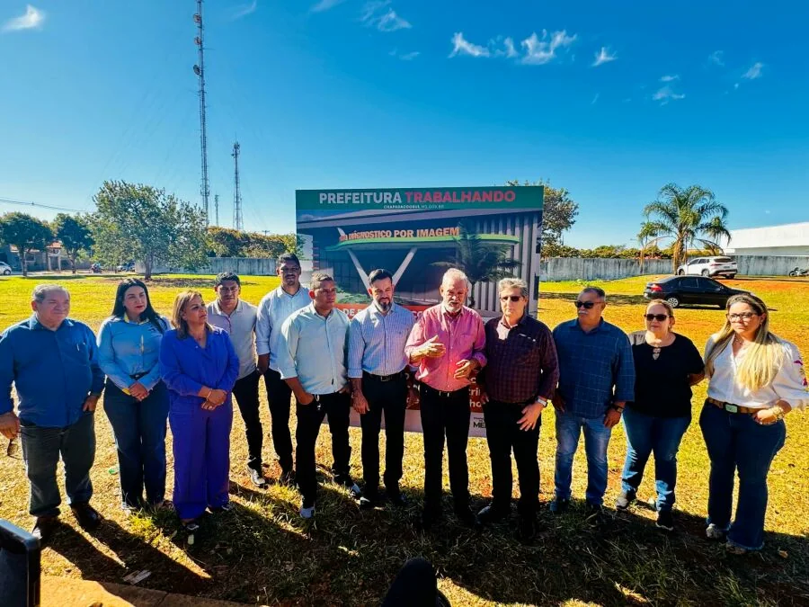 Defensor Ernany participa de agenda pública com equipe e lideranças